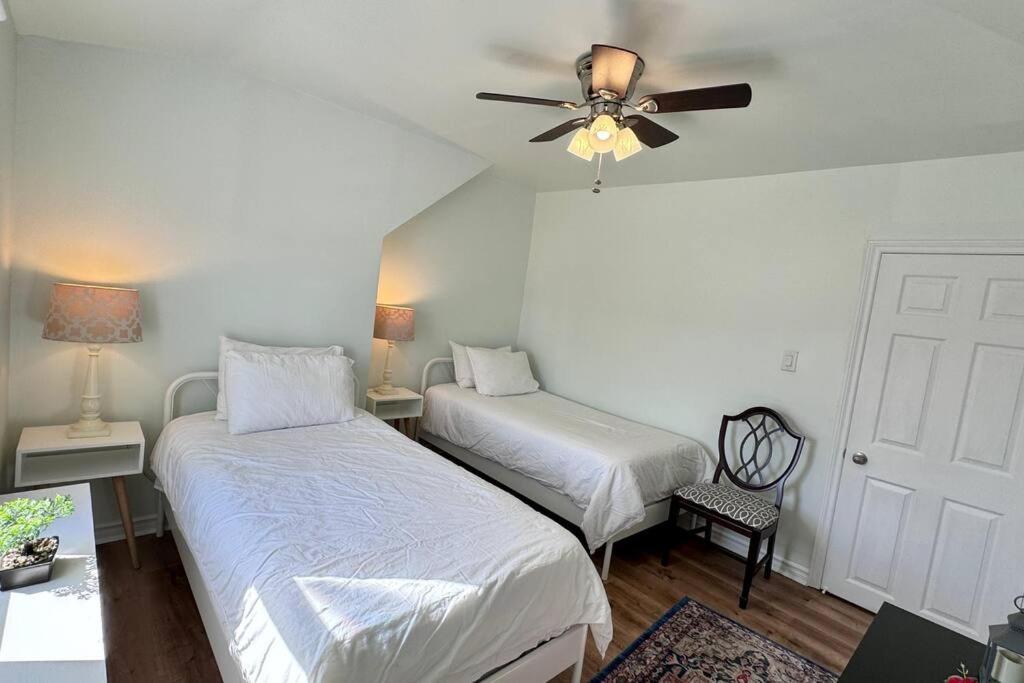 Near The Falls Two Bedroom - 5 Min Walk To Clifton Niagara Falls Exterior foto