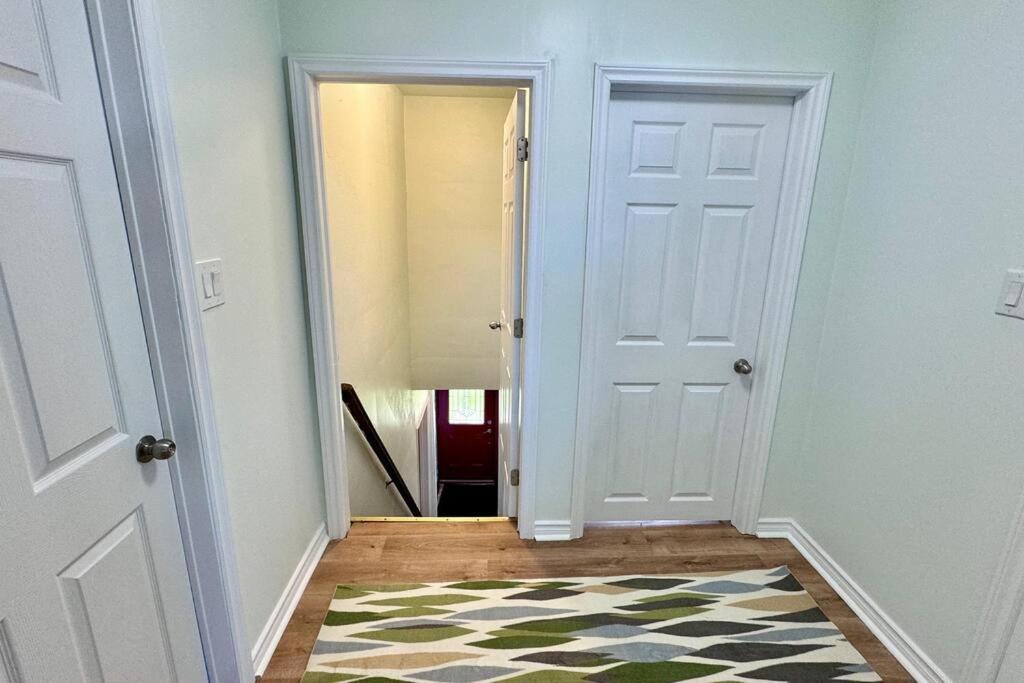 Near The Falls Two Bedroom - 5 Min Walk To Clifton Niagara Falls Exterior foto