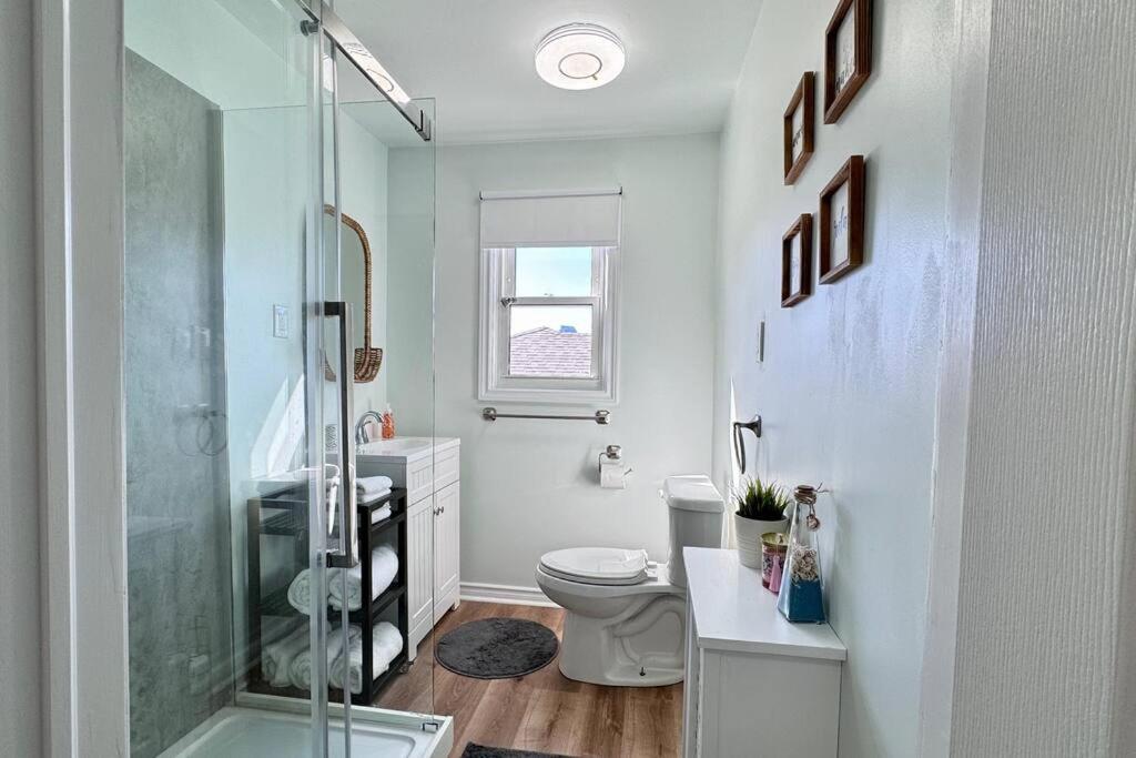 Near The Falls Two Bedroom - 5 Min Walk To Clifton Niagara Falls Exterior foto